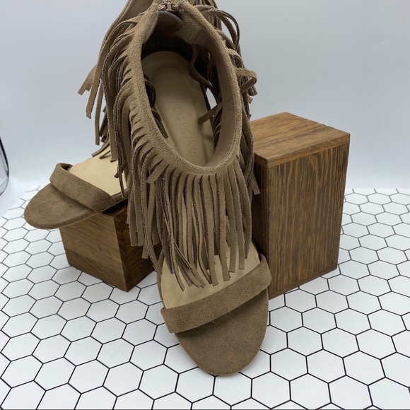 Wild Diva Tan Suede heels with Ankle Fringe - Picture 4 of 6